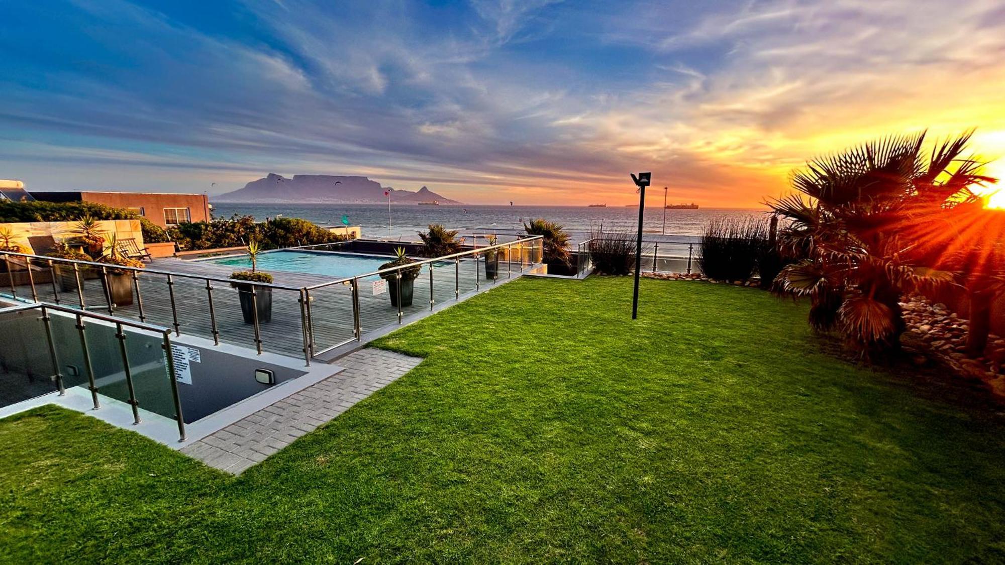Heaven On Earth - Blouberg Beachfront Self-Catering Apartment Bloubergstrand Exteriér fotografie